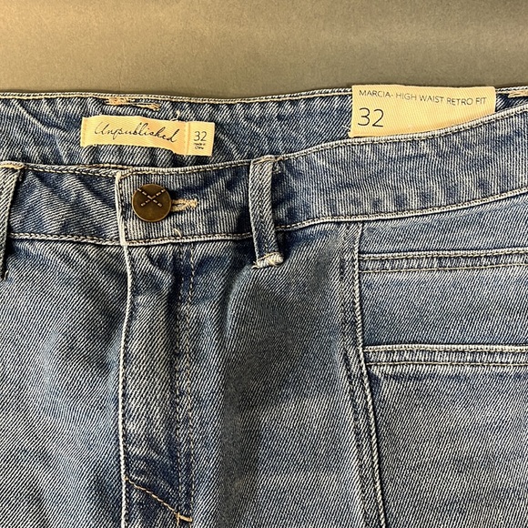 Womens Unpublished Marcia-High Waist Retro Fit Jean Shorts. Size 32 - Picture 3 of 4